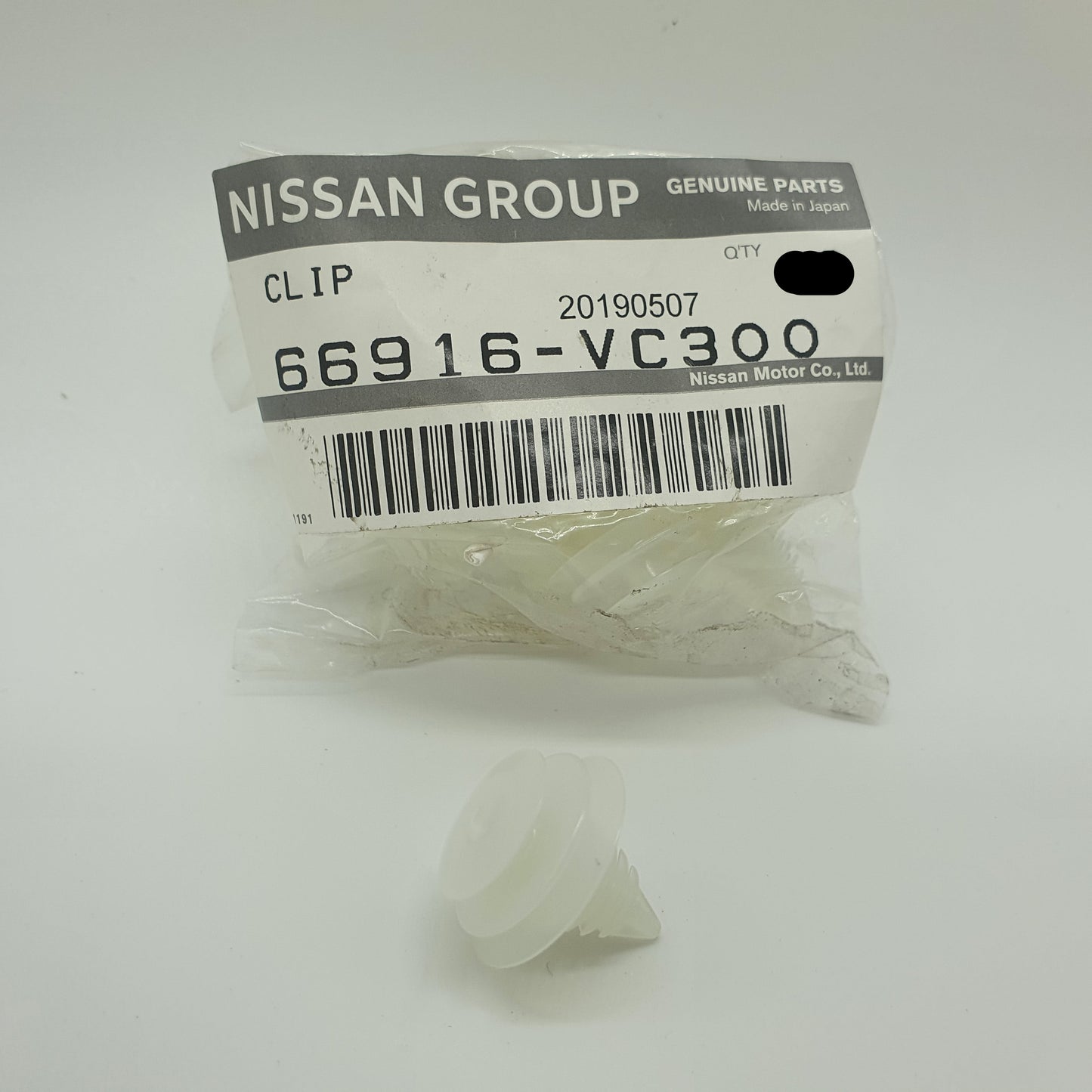 Nissan 370Z Z34 / GT-R R35 - OEM Door Card Clip